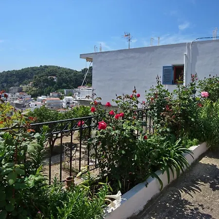 Magdas House 度假居 *